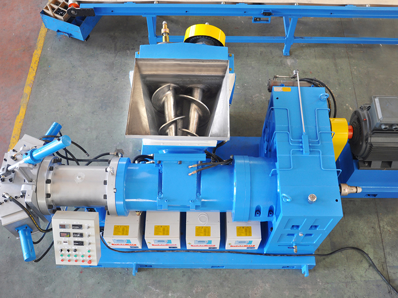 Hot Feed Rubber Extruder Rubber Extrusion Machine Huahan